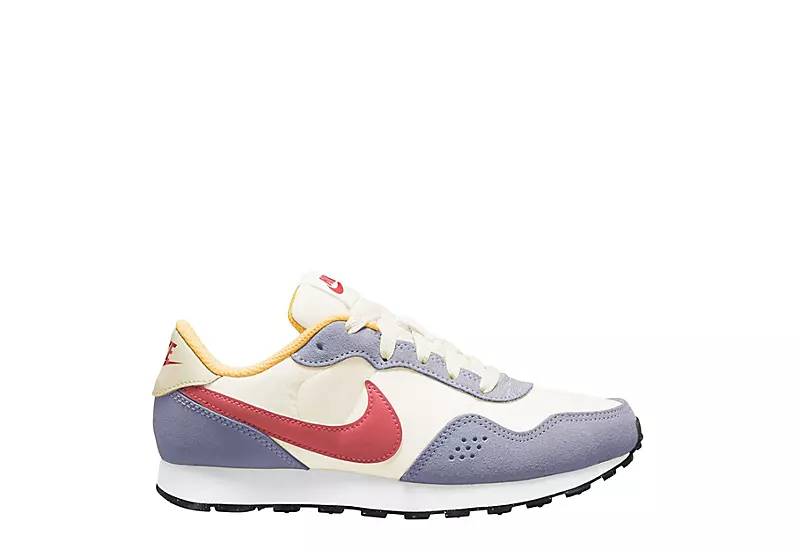 Nike Girls Valiant Sneaker - Ivory 4 Nike Girls Valiant Sneaker - Ivory - Image 2